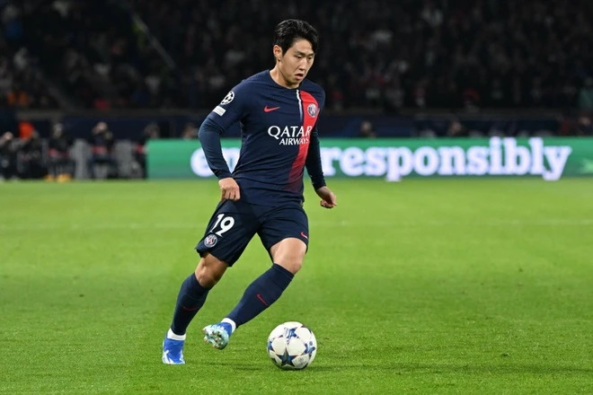 Là cầu thủ lớn tại Hàn Quốc nhưng vẫn vô danh ở Pháp, Lee Kang In là tân binh của PSG